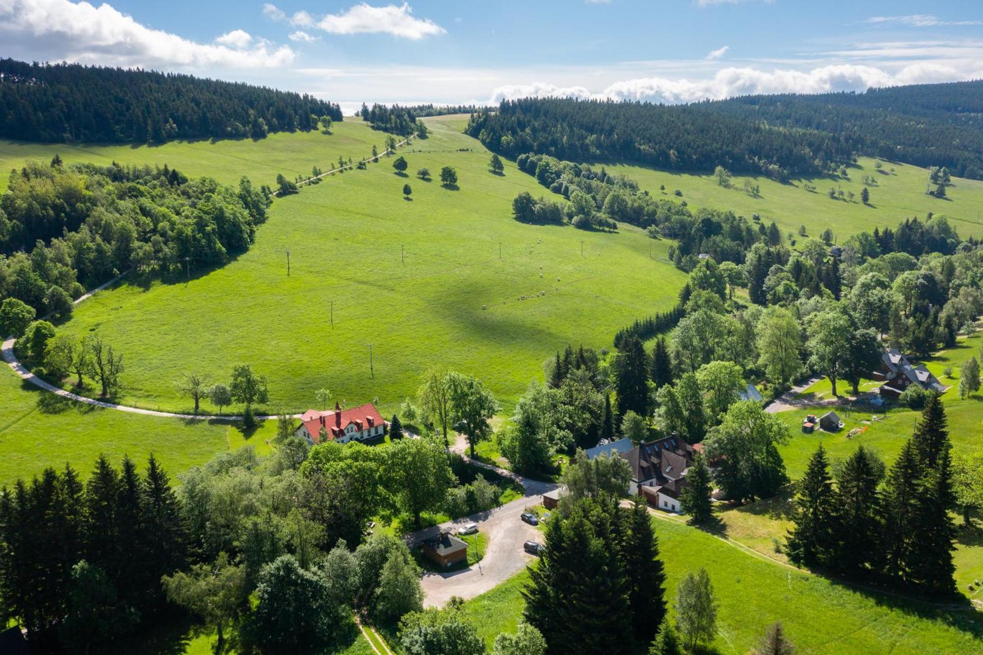 Penzion Stara Celnice Pec pod Snezkou Bagian luar foto